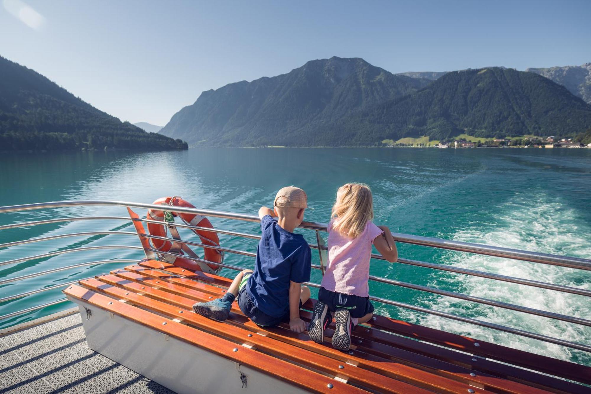 Alpenherz Ferienwohnungen ペルティサウ エクステリア 写真