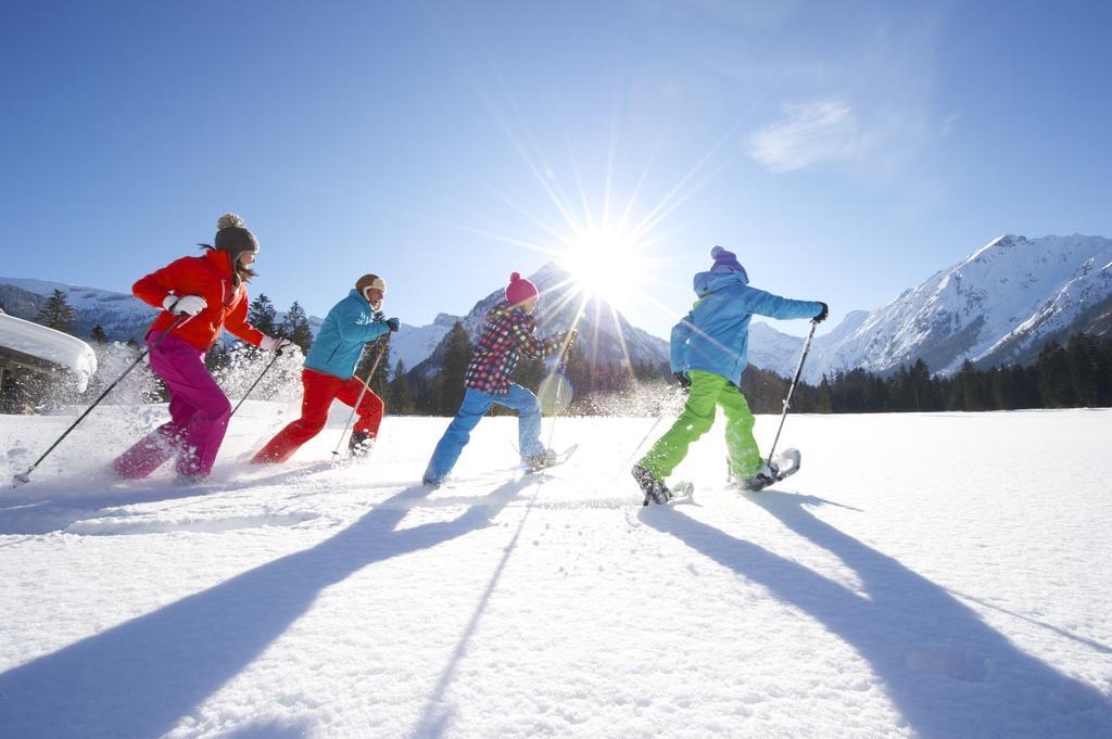 Alpenherz Ferienwohnungen ペルティサウ エクステリア 写真